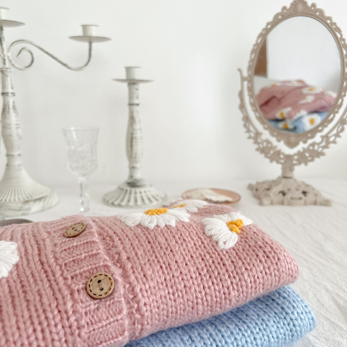 [Autumn New Arrival] Daisy Embroidery Cardigan - All 3 colors A0828
