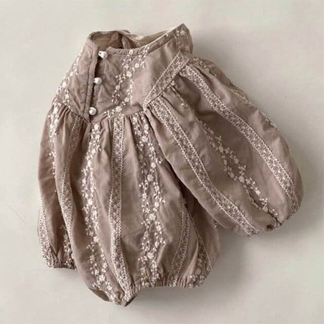 【秋新作】花刺しゅう長袖ロンパース　全2色 A0540