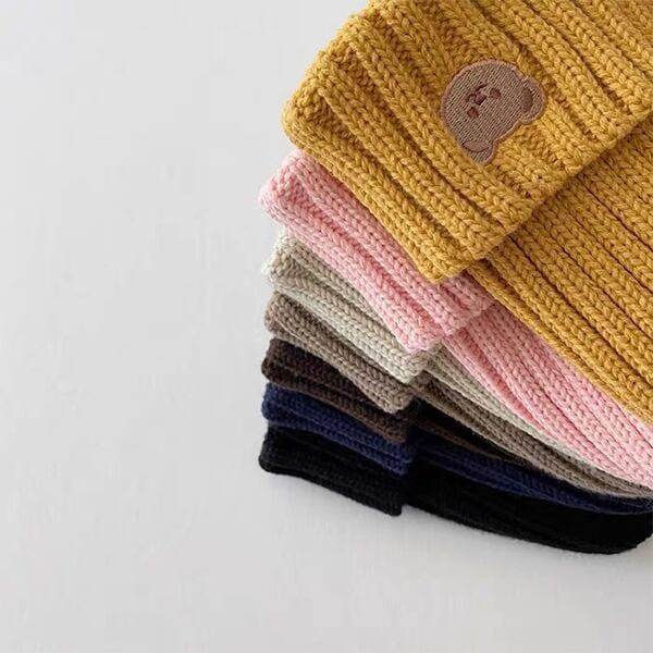 Bear Pattern Knitted Hat - All 7 Colors C0084
