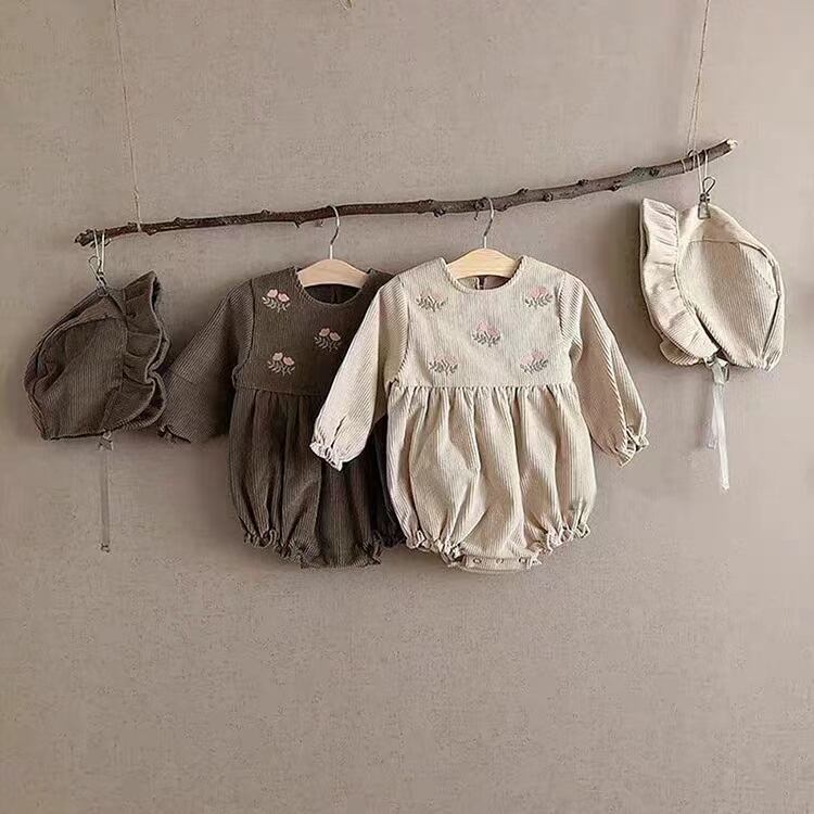 【秋新作】帽子付き花柄長袖ロンパース 　全2色 A1099