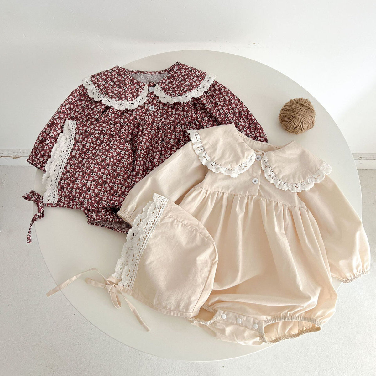 [Autumn New Arrival] Round-collared Solid Color or Floral Romper with Hat - 2 Colors A0242