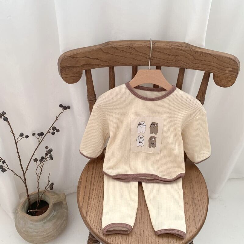 【秋新作】くまさんプリントワッフルセットアップ　全2色 A1044